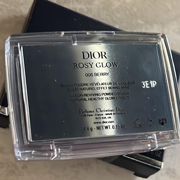 ๐ฅณ๐๐ฑ๐๐!๐ฅณDIOR Rosy Glow Blush in Berry NIB - Picture 7 of 11